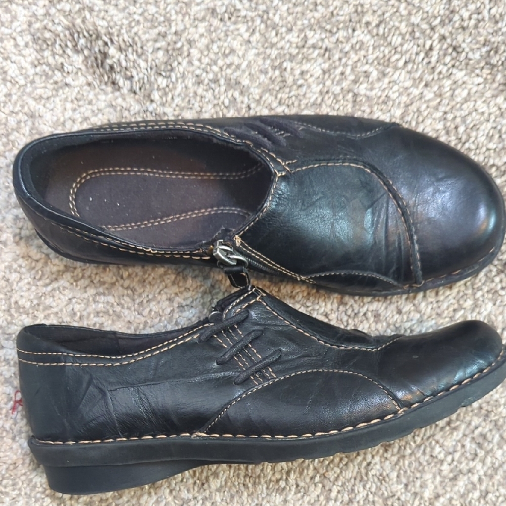 Clarks Bendables Black Leather Slip On Women's Size 5.5